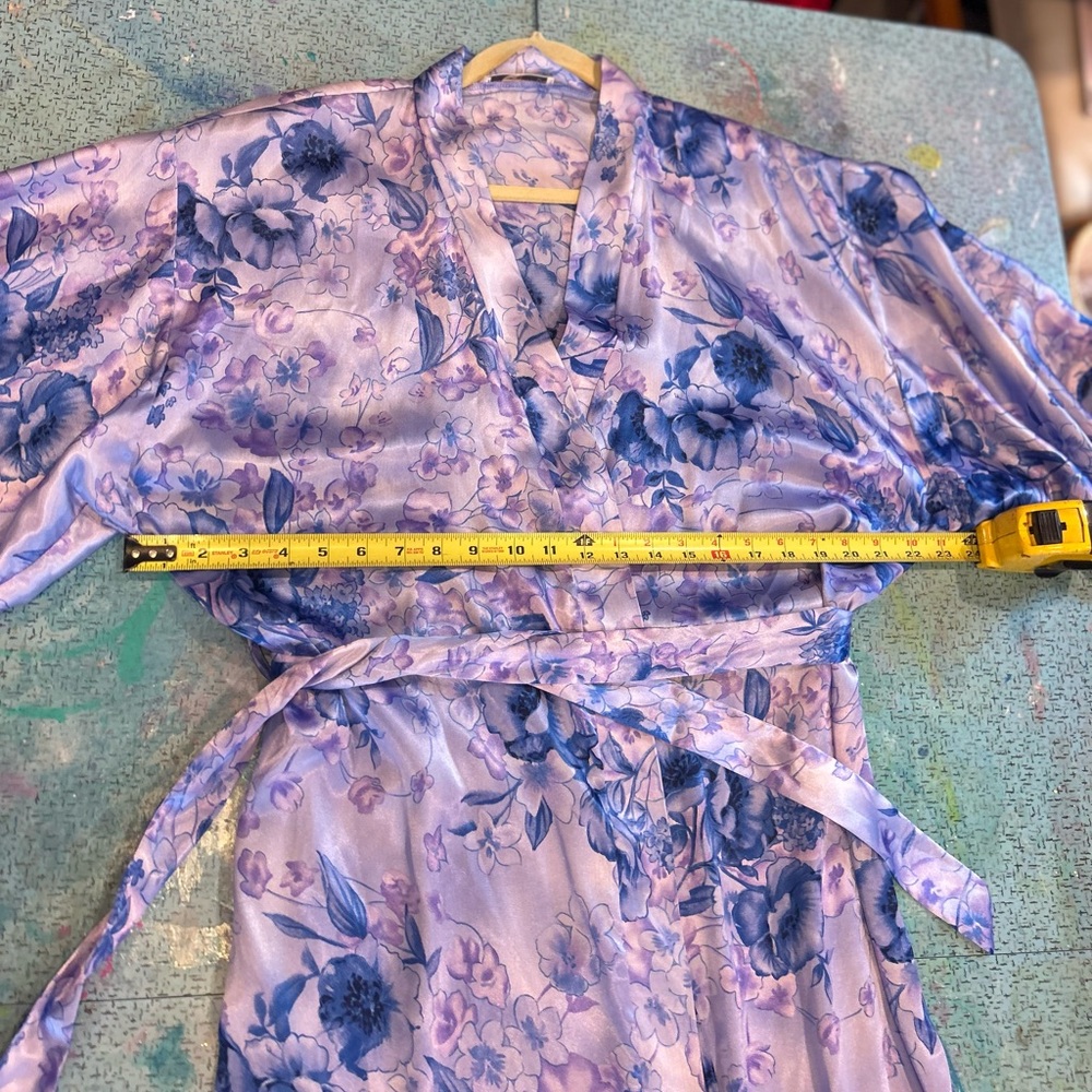 Lilac Floral Robe - Picture 7 of 10